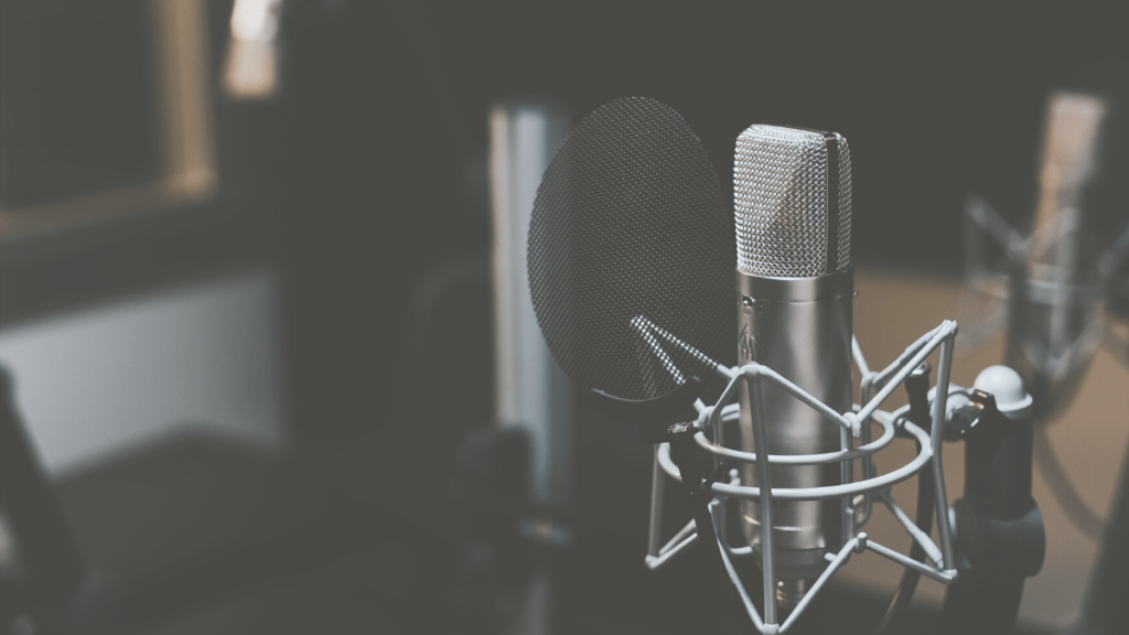 3 Questions to Ask to Determine if You Should Start a&nbsp;Podcast